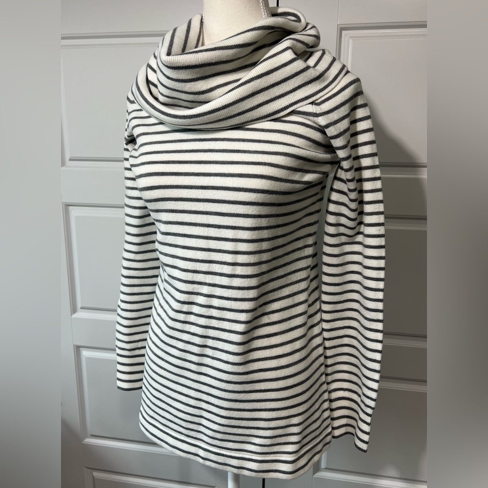 French Connection White Gray Striped Cowl Neck Long Sleeve Pullover Sweater SM - Picture 2 of 7
